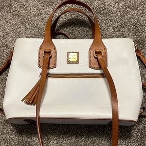White Dooney and Bourke like new satchel